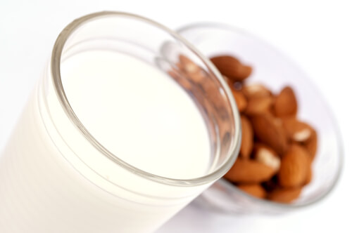 Mleko roślinne - 5 najlepszych opcji