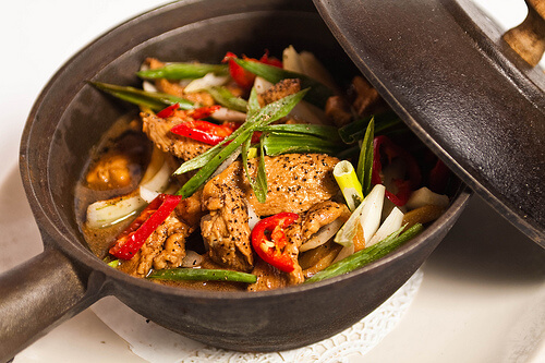 Zdrowe mięso z przyprawami