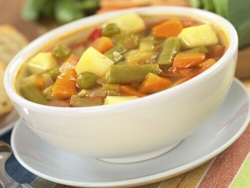 Przepisy na pyszne zupy z warzyw