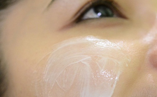 Makijaż - twarzy i rzęsy