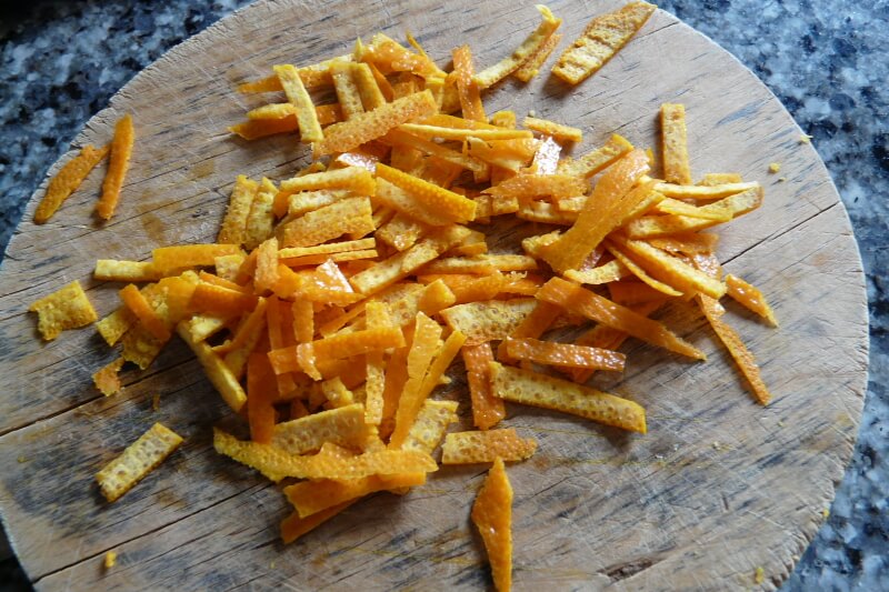 Pokrojona skórka pomarańczowa