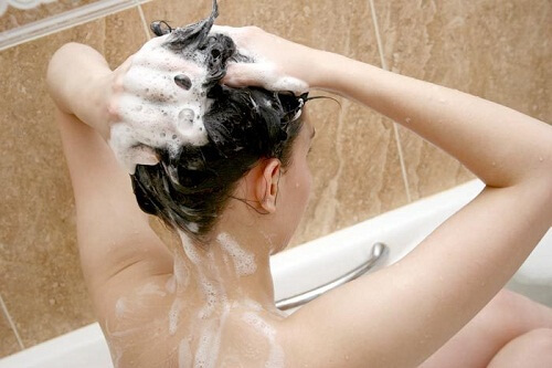 Czy myć włosy codziennie?