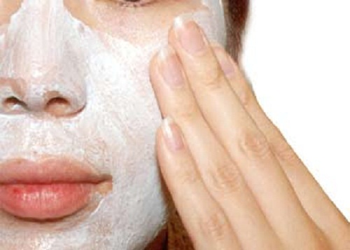 Peeling twarzy usuwający zaskórniki