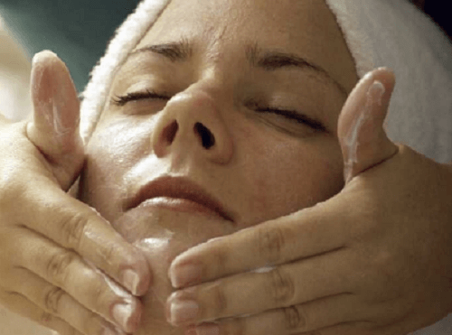 Jak dbać o skórę podczas menopauzy?