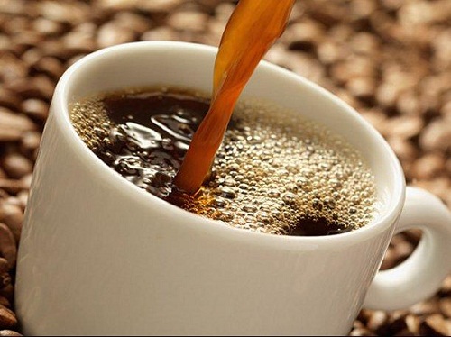 filiżanka kawy pobudza nadreaktywny pęcherz