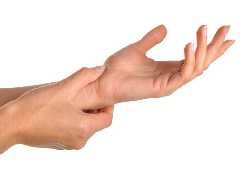 Ból dłoni i nadgarstków — przyczyny