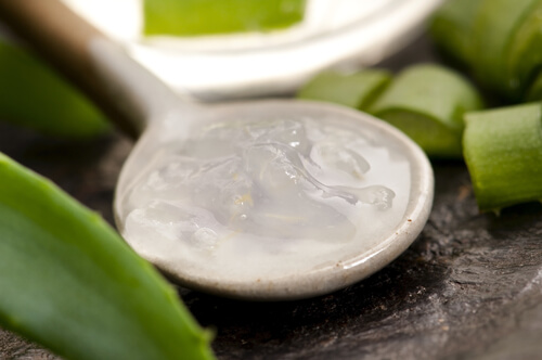 Aloes na suche usta