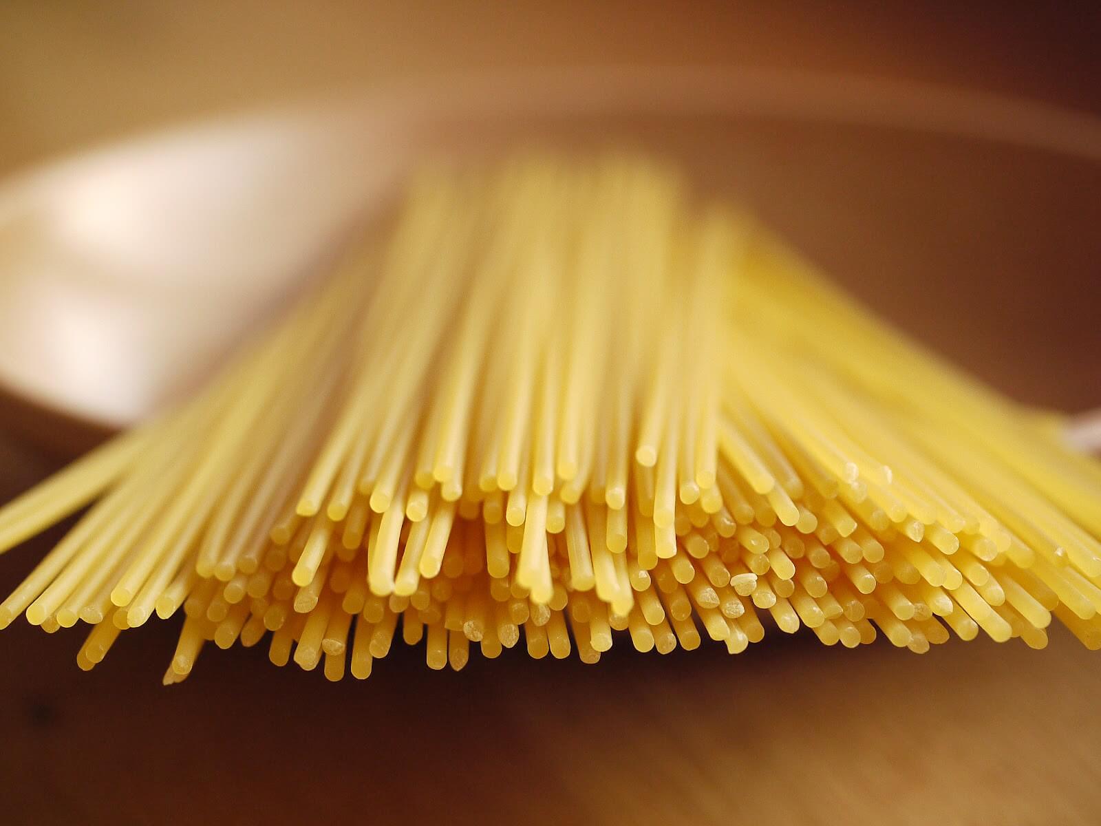 Makaron na spaghetti