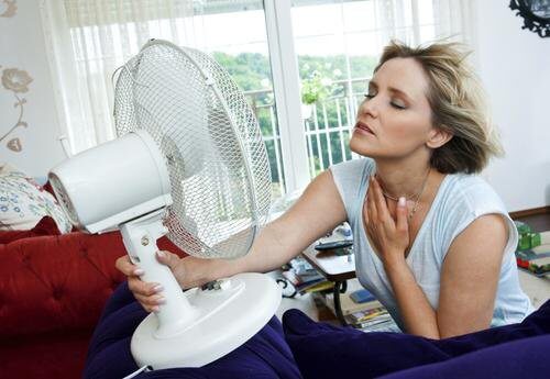 Menopauza – jak zwalczyć uderzenia gorąca?