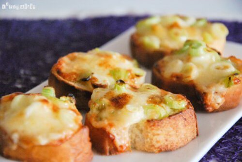 Kanapeczki z czerstwego chleba