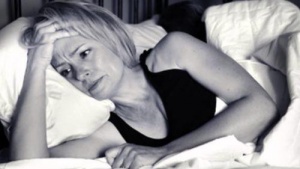 Sposoby na bezsenność – porady psychologiczne