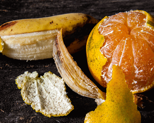 Skórki z banana i pomarańczy — nie wyrzucaj ich!