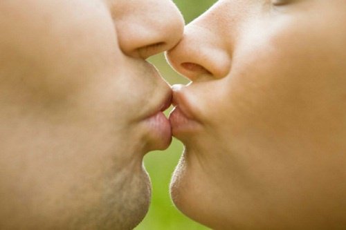 Całowanie i jego znaczenie dla związku