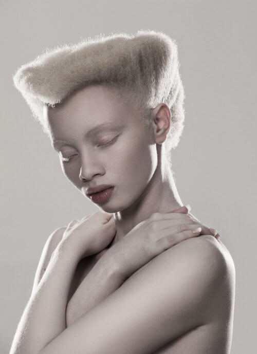 modelka Thando Hopa
