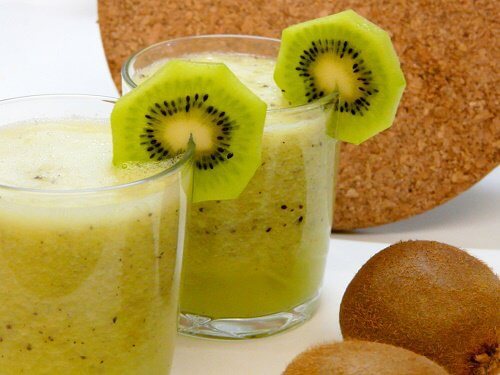 Koktajl ze świeżego kiwi