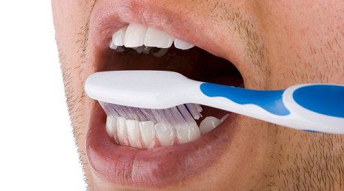 Szczotkowanie zębów