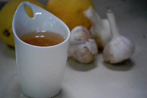 Herbata z czosnku, jej zalety i sposób przygotowania