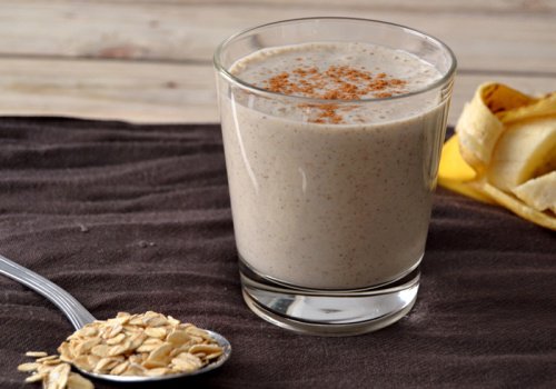 pożywne smoothie z płatkami owsianymi