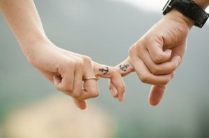 Miłość już po godzinie? 36 pytań testowych