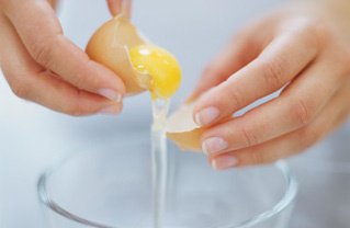 Białko jajka jest dobre na biust