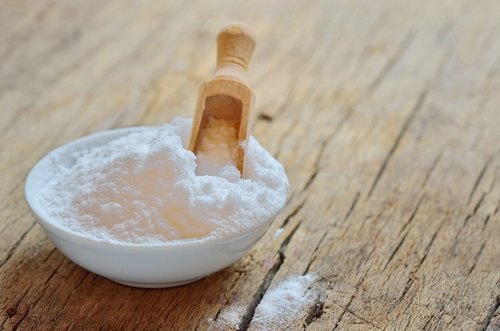 Soda oczyszczona odstrasza mrówki
