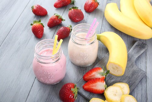 koktajle truskawkowo-bananowe na poranne uczucie zmęczenia