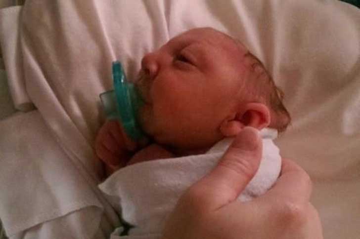 Jaxon Buell tuż po narodzinach