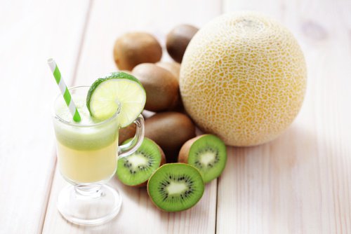 Sok z melona i kiwi