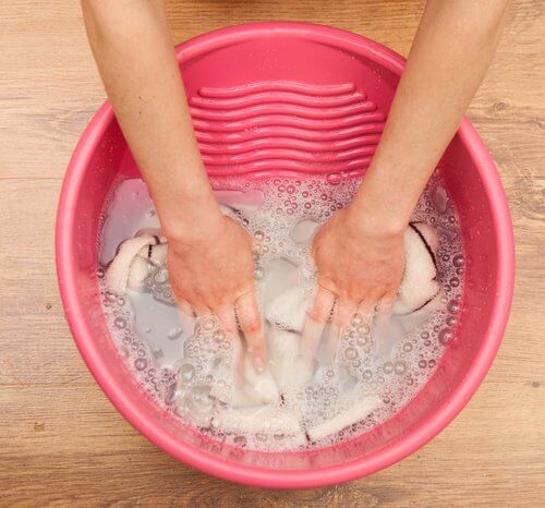 Detergent, cytryna i sól