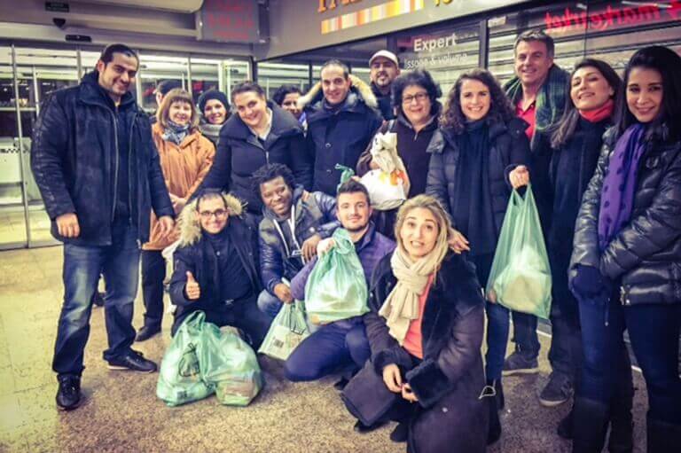 zdjęcie grupowe wolontariuszy
