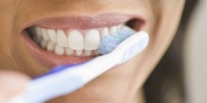 Mycie zębów — a gdyby tak przestać to robić?