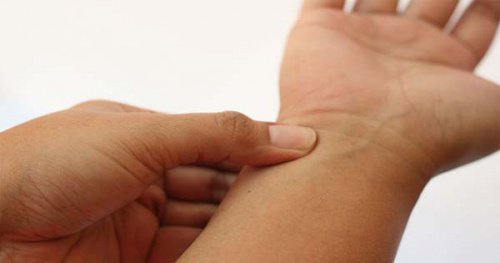 Ból rąk i nadgarstków – kilka naturalnych sposobów