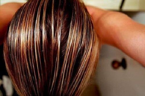 Przetłuszczające się włosy — jak z nimi walczyć?