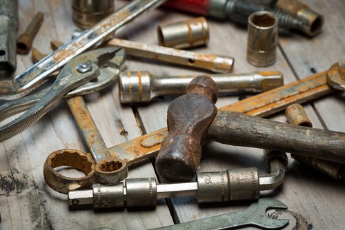 Ocet jest dobry na zardzewiałe narzędzia