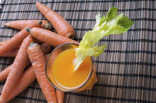 Sok z marchwi na detoks jelita grubego