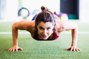 Brzuch twardy jak kamień w 4 minuty!