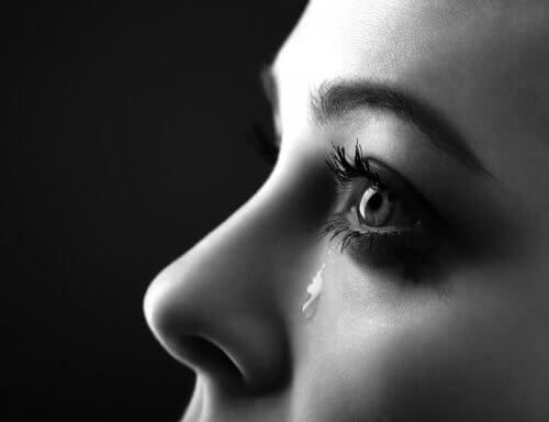 Płakanie i łzy - czemu właściwie służą?