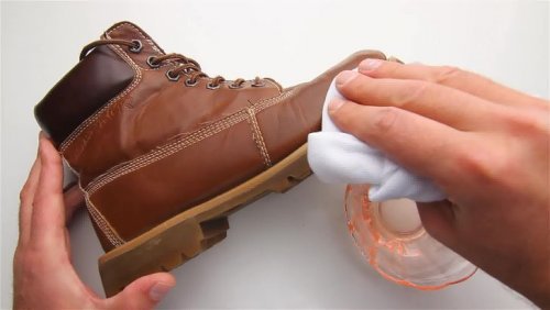 Ocet jabłkowy do czyszczenia butów