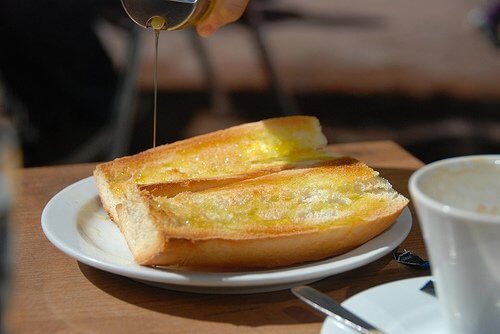 Mikrofalówka: tost z oliwą z oliwek