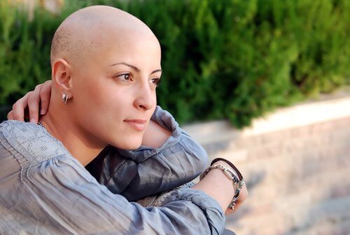 Kobieta po chemioterapii