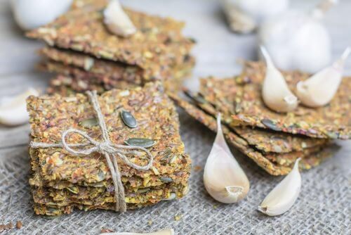 Krakersy z nasion bez glutenu i laktozy - przepis