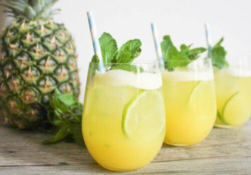 Napój ananasowy – Poznaj przepis i 6 korzyści dla Twojego zdrowia