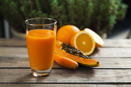 Pomarańczowy sok na reumatoidalne zapalenie stawów