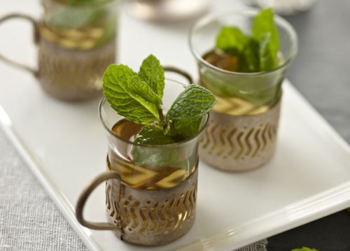 Herbata miętowa - napoje oczyszczające jelita