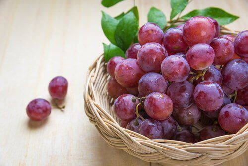 Ciemne winogrona – 5 powodów, by po nie sięgnąć