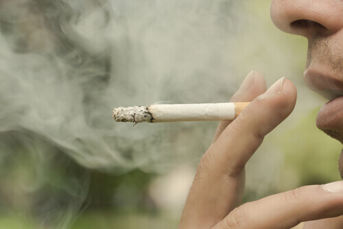 Palenie papierosa