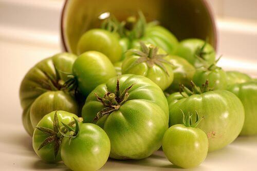 Zielone pomidory na żylaki nóg
