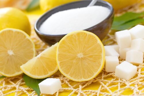 Cytryna i cukier w kostkach