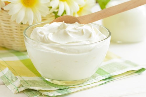 Jogurt naturalny w misce