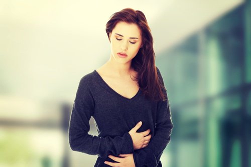 Kobieta i ból brzucha - rak jajnika